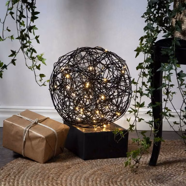 Dekoracja LED metalowa Kula TRASSEL 30cm średnicy