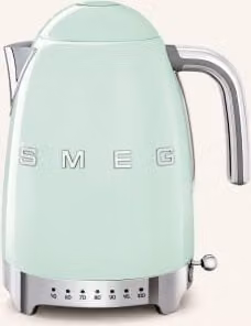 Czajnik Smeg KLF04 w kolorze zielonym o pojemności 1,7 l z funkcją podtrzymywania temperatury i filtrem antykamiennym