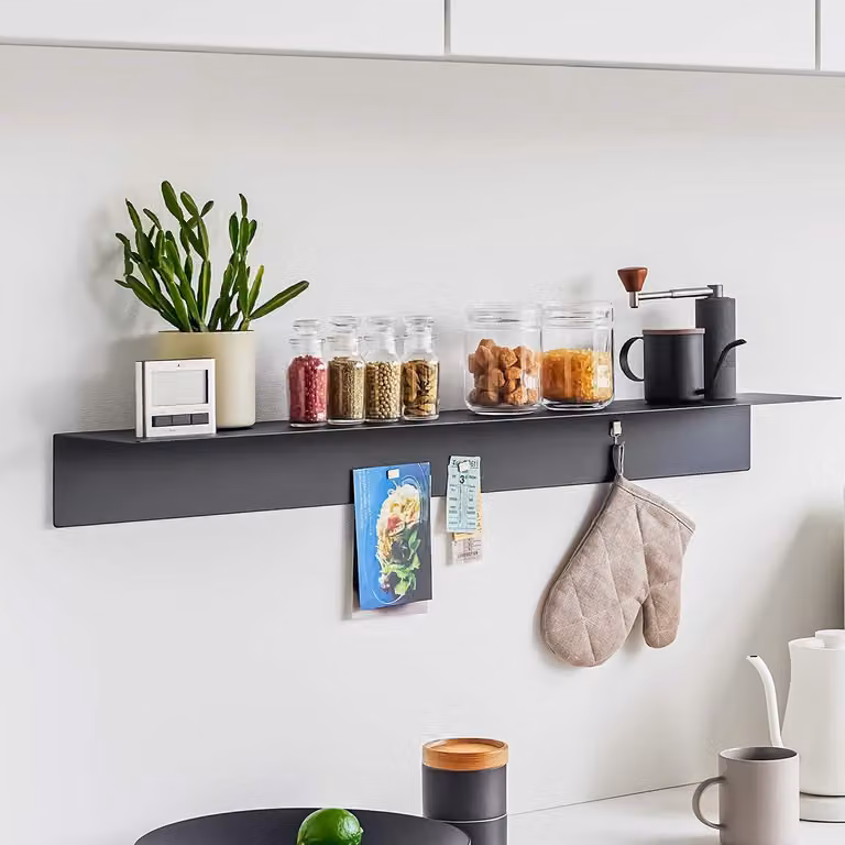 Półka ścienna z tablicą magnetyczną L90 cm - TOWER