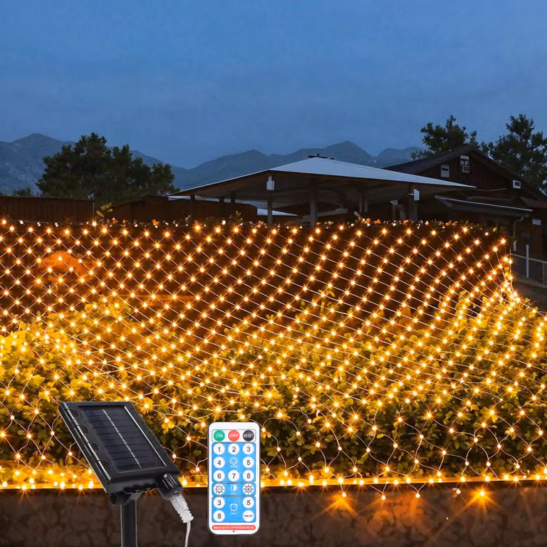 Clanmacy LED Solar Lichternetz 2x2 m, ciepła biel, łańcuch świetlny, oświetlenie świąteczne, zasłona świetlna, dekoracja wewnętrzna i zewnętrzna, 8 trybów, IP44