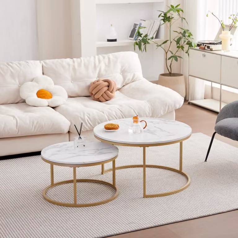 Zestaw stolików kawowych, okrągłe, możliwość układania w stos, imitacja marmuru, złote akcenty, kolor biały, wymiary: 80x45 cm i 60x35 cm