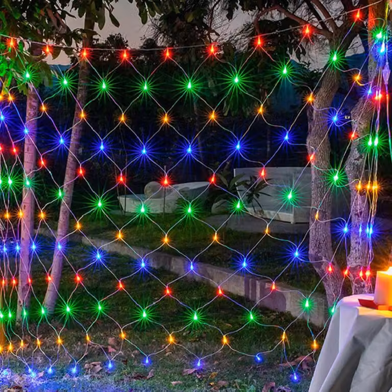Bettizia LED Fairy Lights 4.5x1.6m 300 diod LED 8 trybów Wodoodporne wróżki do dekoracji ogrodu na Boże Narodzenie w pomieszczeniach Kolorowe dekoracje ogrodowe