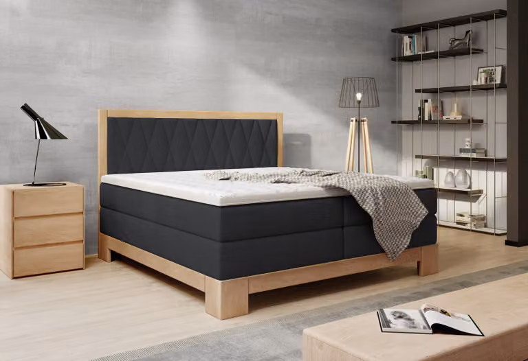 Łóżko kontynentalne do sypialni Skandynawskie łóżko sprężynowe 140x200cm w kolorze jasnego dębu Nowoczesny design Z ergonomicznym materacem i nakładką z zimnej pianki Kolor czarny