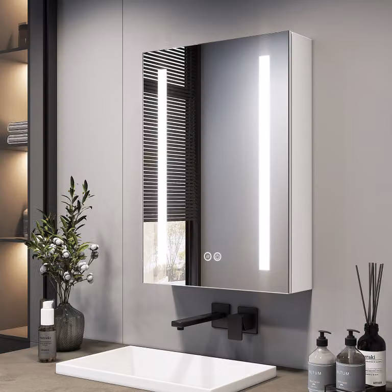 Szafka z lustrem EMKE z oświetleniem LED 500 x 700 x 145 mm z funkcją przeciwmgielną i 3 ściemnianymi kolorami światła, 1-drzwiowa szafka łazienkowa z gniazdem i przełącznikiem dotykowym