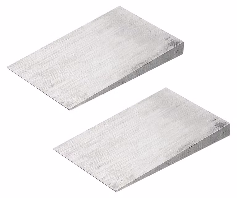 Zestaw dwóch metalowych kołków, wymiary 120x80x12 mm, stal węglowa, kolor srebrny