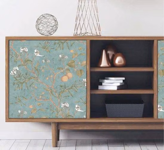 Tapeta winylowa GLOW4U w stylu vintage, z motywem botanicznym, przedstawiająca ptaki, łuski i gałęzie. Idealna do dekoracji ścian, kuchni, łazienki, sypialni oraz mebli