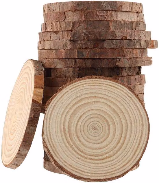 Kawałki drewna (okrągłe) – 20 sztuk – Drewniane okręgi o średnicy 10-11 cm – Naturalne drewno – Do dekoracji – Do wykorzystania na weselach/jako ozdoby choinkowe – Idealne do projektów DIY
