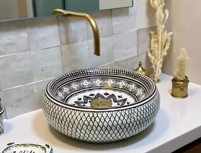Marokański umywalka – umywalka nablatowa ceramiczna – aranżacja łazienki – ręcznie wykonana, artystyczna praca – średnica 35 cm – kolor czarny