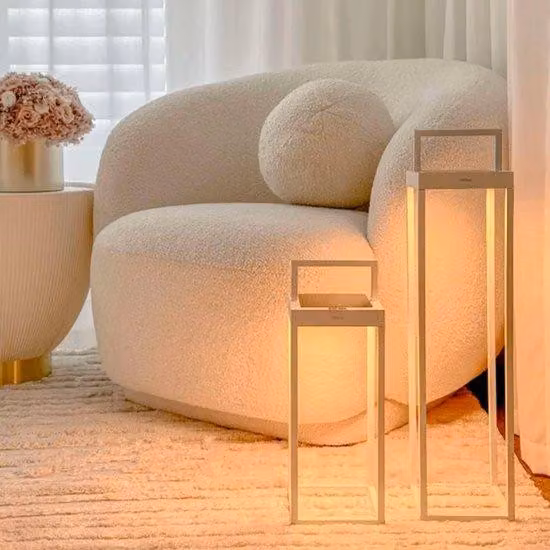 Lampa solarna, biała, elegancka, wykonana z aluminium, do postawienia lub zamontowania na ziemi, LED, światło ciepłe, wysokość 34 cm, z włącznikiem