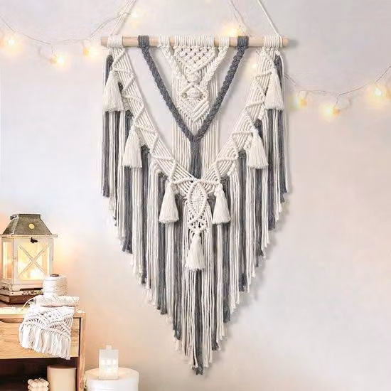 Unyqoos® Boho, makramowa dekoracja ścienna – geometryczny, ręcznie robiony gobelin z bawełny w kolorze beżowym, ozdobiony frędzlami | Dekoracja ścienna do sypialni i salonu