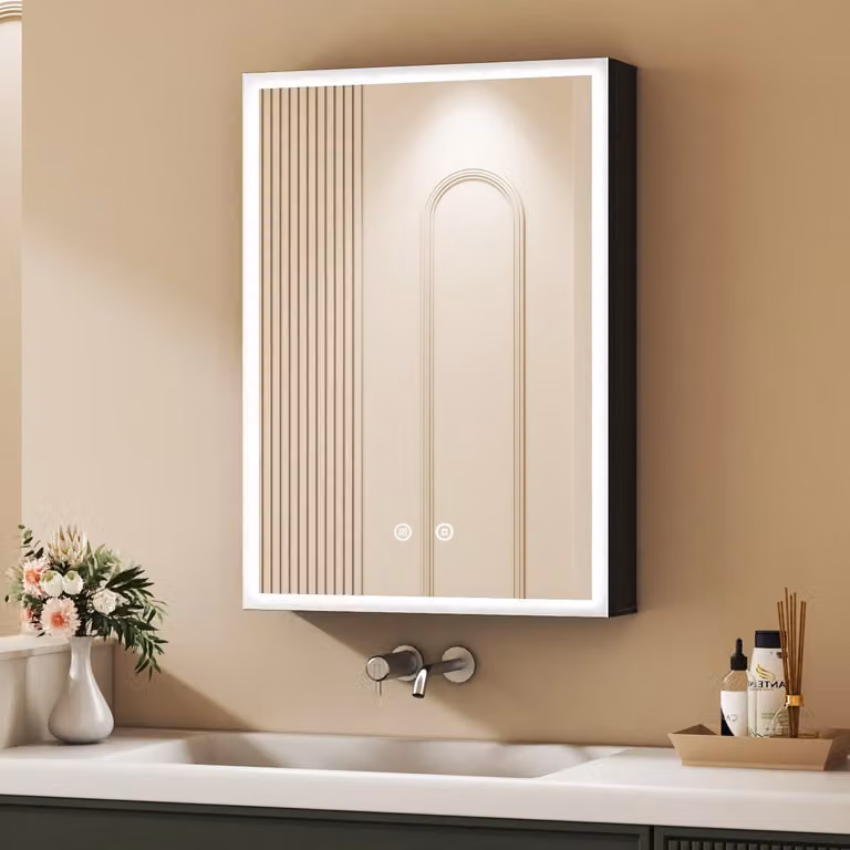 Lustrzana szafka łazienkowa z oświetleniem LED, wymiary 40 x 60 x 12,5 cm, z regulowanymi półkami