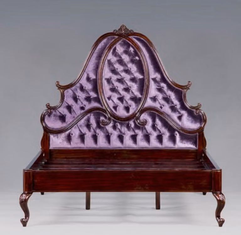 Casa Padrino, luksusowe łóżko w stylu barokowym, mahoń, fioletowe akcenty - łóżko Louis XV, francuski styl, luksus - wymiary: 195 x 224 x 163 cm