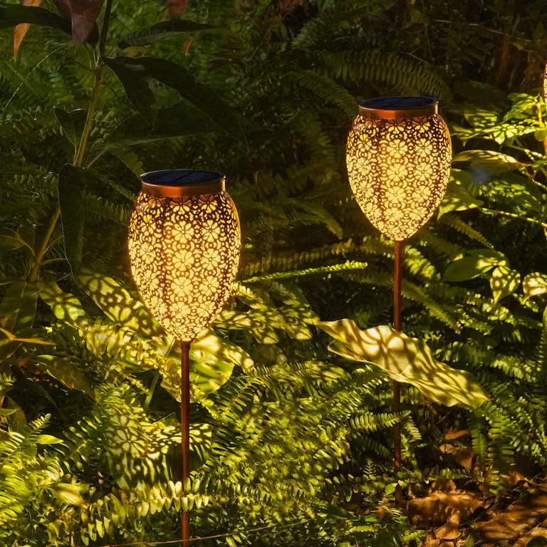 Oświetlenie solarne do ogrodu, 2 sztuki, metal, wzór kwiatowy, klasa szczelności IP65, wysokość 52/69 cm