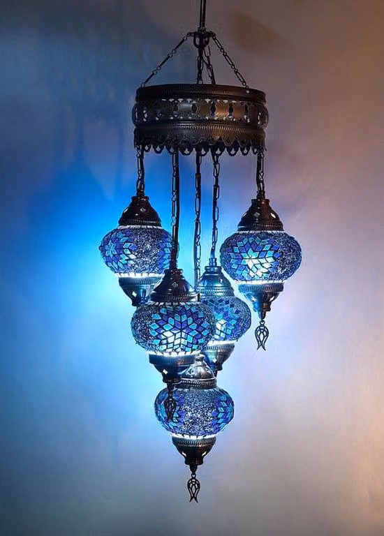 5-płomienna turecka lampa wisząca z niebieskiego szkła mozaikowego – orientalna lampa sufitowa o wyjątkowym wzornictwie