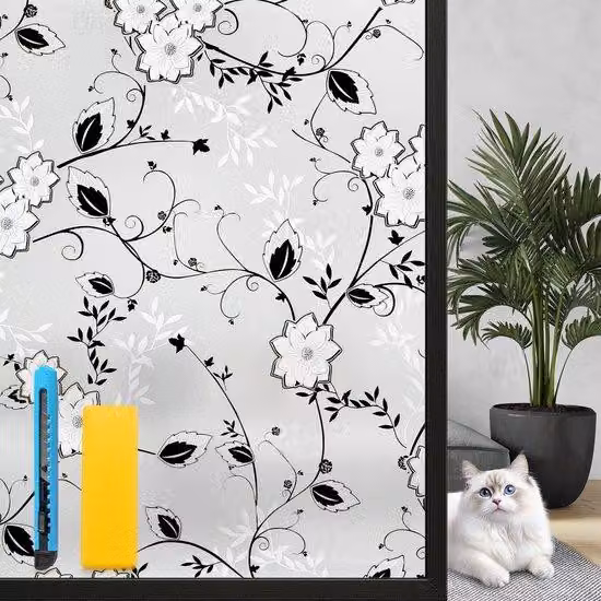 Folia okienna, wzór kwiatów wiśni w czarno-białych barwach, nieprzezroczysta, wymiary 44,5 x 400 cm, bez kleju, ochrona przed promieniowaniem UV, ochrona przed wzrokiem, idealna do łazienek i salonów